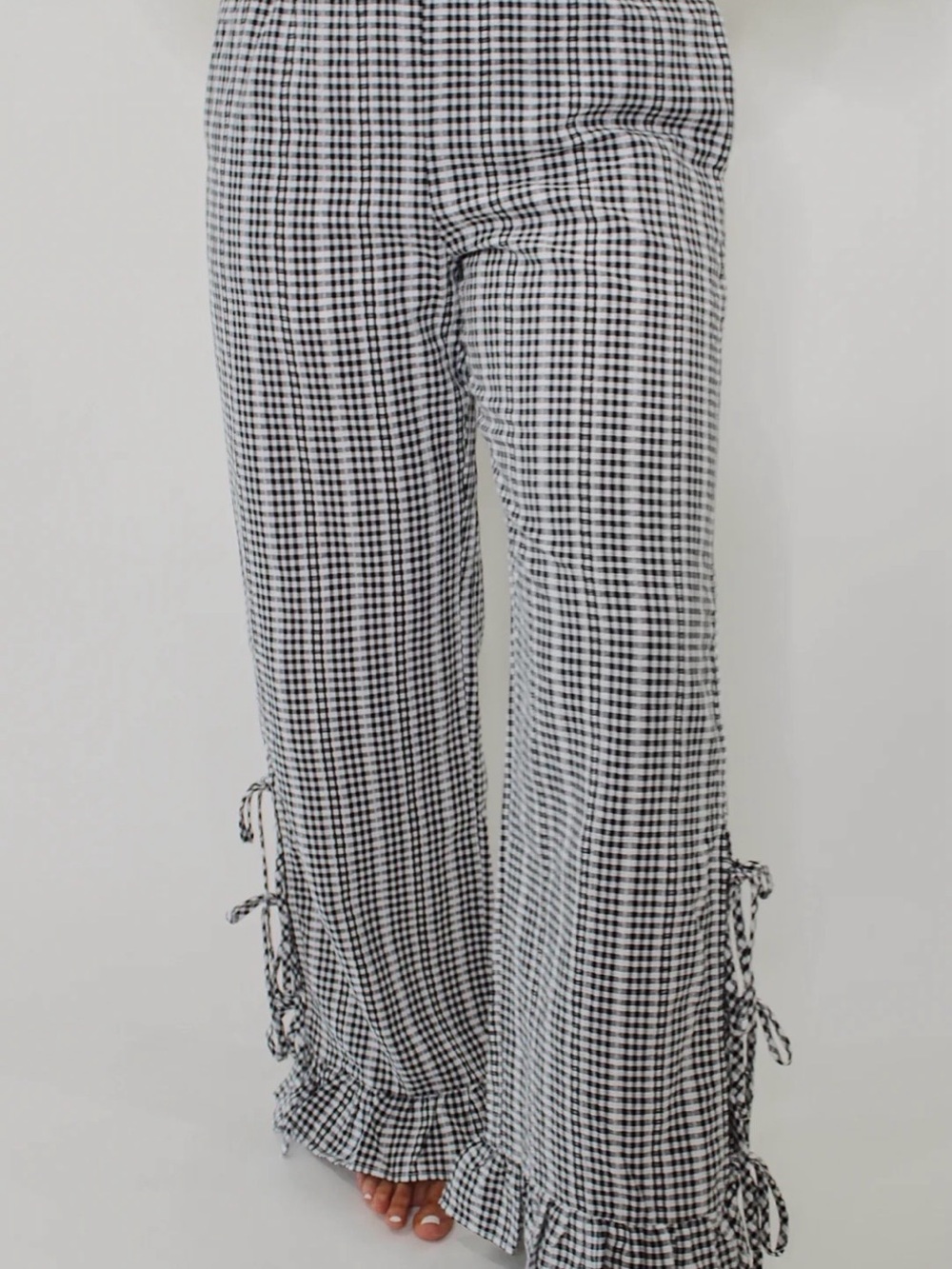 Gingham Ruffle tie pants- Black & White